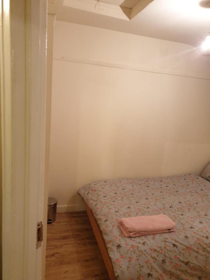 Splendid 4Bedrooms Shared Home Манчестър Екстериор снимка